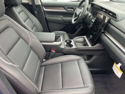 New 2026 GMC Terrain Denali w/ LPO, Black Badging Package AWD/4WD image 28