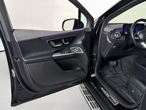 Used 2023 Mercedes-Benz EQE 500 4MATIC SUV image 19