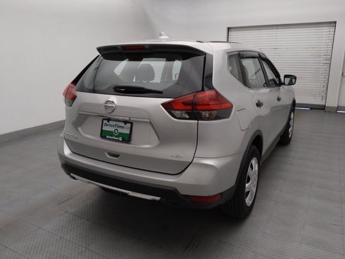 Used 2017 Nissan Rogue S AWD/4WD image 7