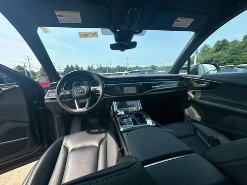 Used 2025 Audi Q7 3.0T Premium Plus AWD/4WD image 23