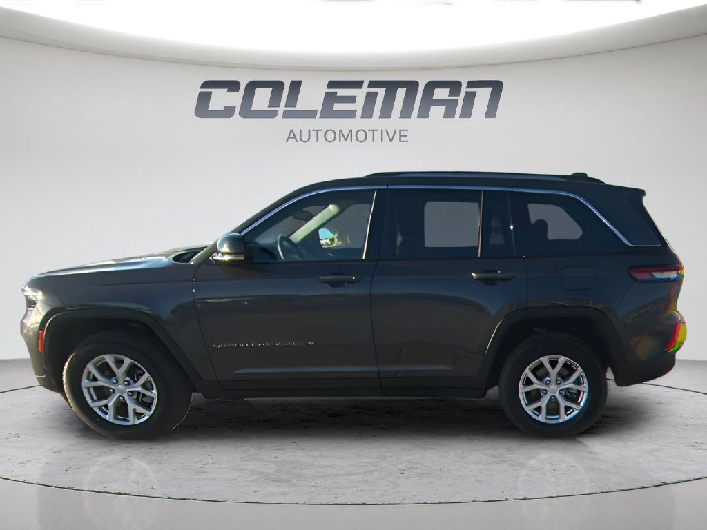 Used 2023 Jeep Grand Cherokee Limited AWD/4WD image 24