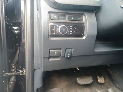 Used 2024 Ford F250 Platinum image 26