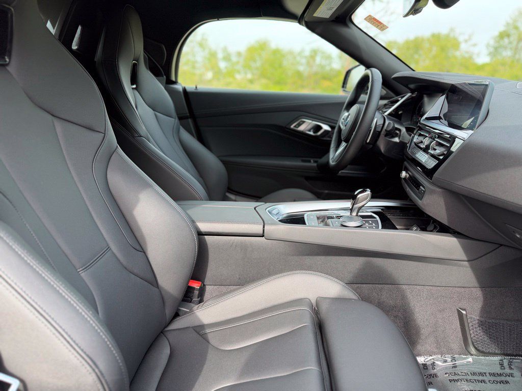 Certified 2026 BMW Z4 sDrive30i RWD image 22