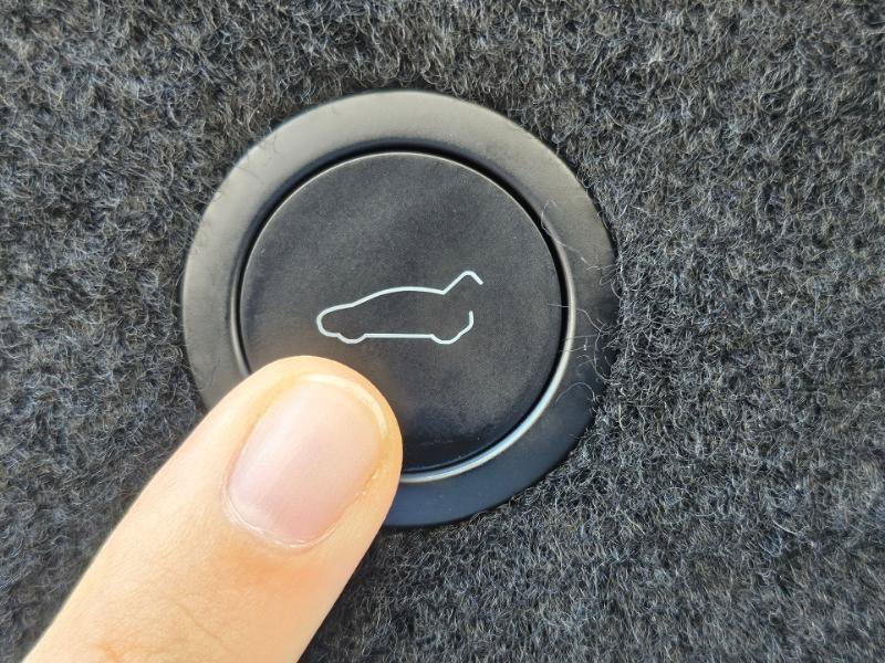 Used 2023 Tesla Model S AWD/4WD image 79