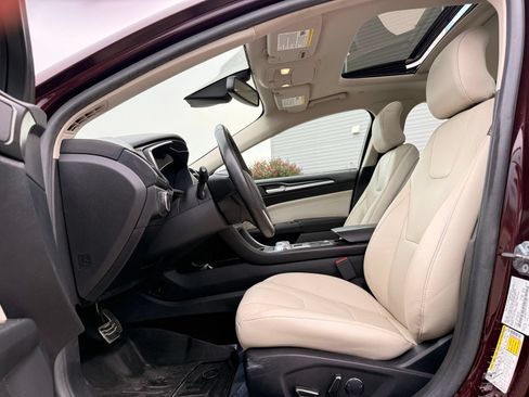 Used 2018 Ford Fusion Titanium FWD image 15