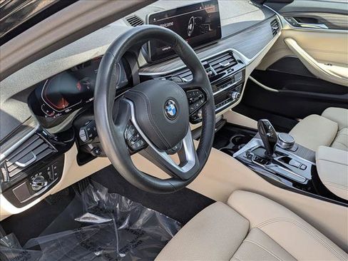 Used 2023 BMW 530i xDrive w/ Premium Package AWD/4WD image 10