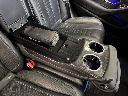 Used 2017 Mercedes-Benz S 550 4MATIC Sedan image 56