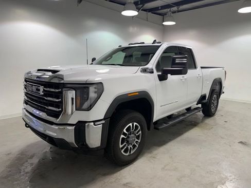 Certified 2024 GMC Sierra 2500 SLE w/ SLE Convenience Package AWD/4WD image 3
