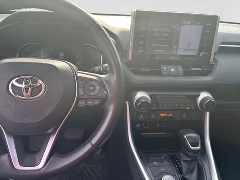 Used 2019 Toyota RAV4 XSE AWD/4WD image 14