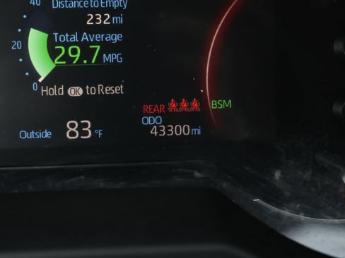 Used 2025 Toyota RAV4 XLE FWD image 4