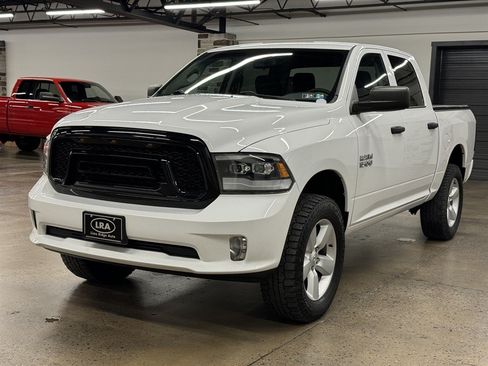 Used 2016 RAM 1500 Express AWD/4WD image 3