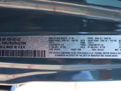 New 2025 Jeep Gladiator Rubicon image 17