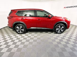 Used 2025 Nissan Rogue SL video 2