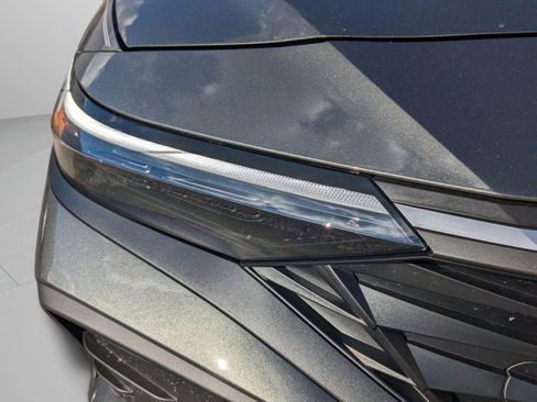 New 2026 Hyundai Elantra Sport FWD image 11