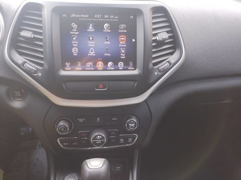 Used 2014 Jeep Cherokee Limited image 11