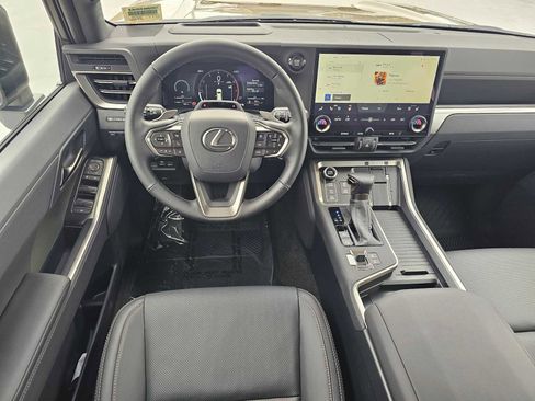 Used 2026 Lexus GX 550 w/ Accessory Package (32) AWD/4WD image 18