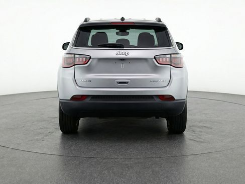 Used 2025 Jeep Compass Limited image 7