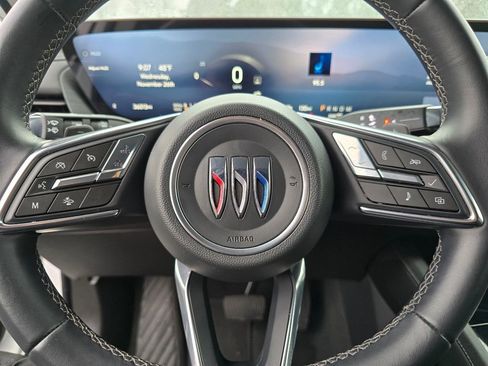 Used 2024 Buick Envision Preferred image 25