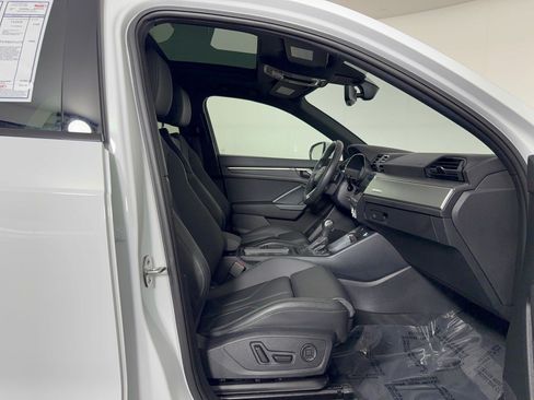 Used 2025 Audi Q3 2.0T Premium w/ Convenience Package AWD/4WD image 30