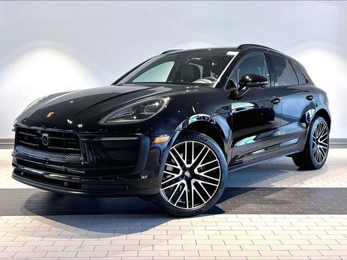 Used 2026 Porsche Macan AWD/4WD image 1