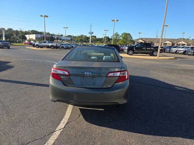 Used 2014 Toyota Camry FWD image 4