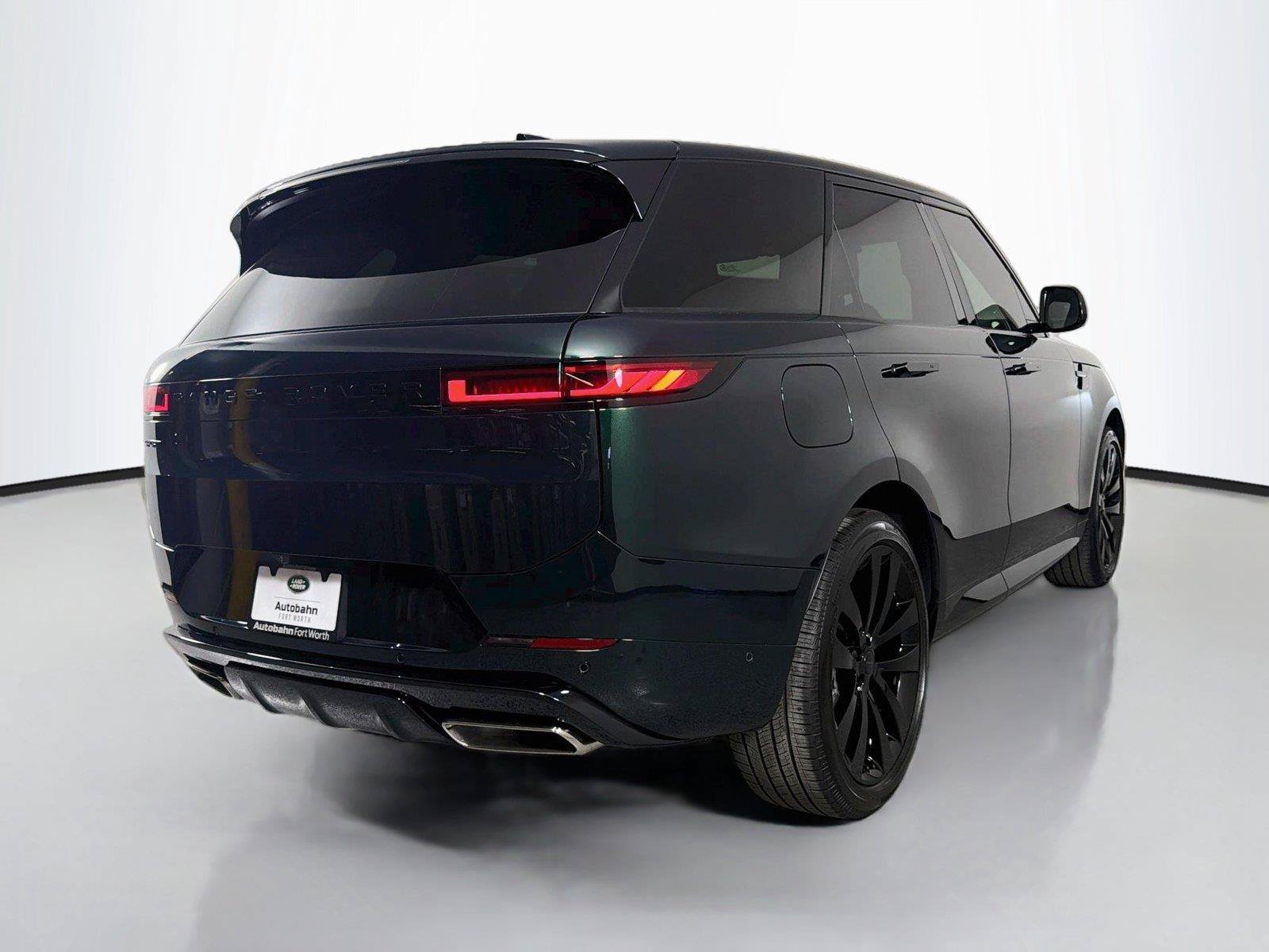New 2027 Land Rover Range Rover Sport Dynamic SE AWD/4WD image 5