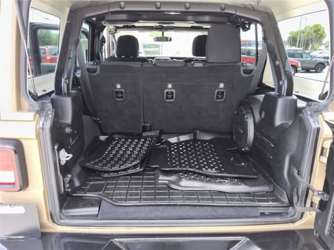 Used 2018 Jeep Wrangler Unlimited Sport S AWD/4WD image 19