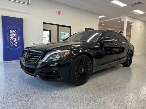 Used 2014 Mercedes-Benz S 550 Sedan image 4