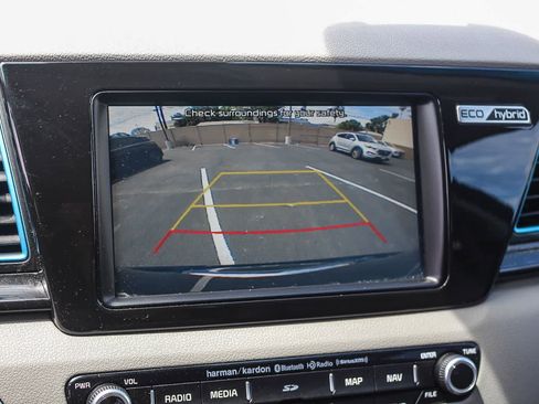 Used 2019 Kia Niro Touring FWD image 34