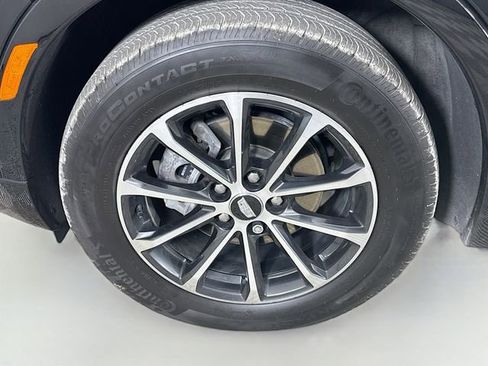 Used 2024 Cadillac XT4 Sport w/ Cold Weather Package image 33