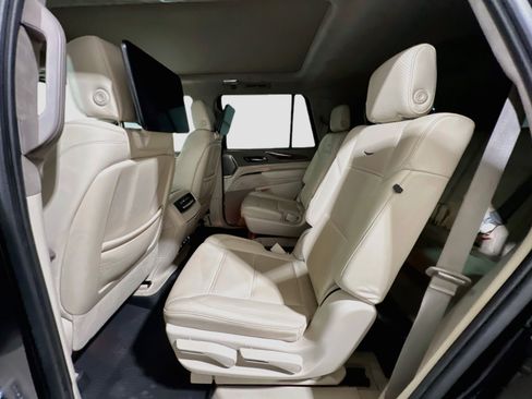 Used 2021 Cadillac Escalade Sport Platinum AWD/4WD image 19
