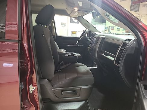 Used 2019 RAM 1500 Express w/ Wheel & Sound Group AWD/4WD image 8