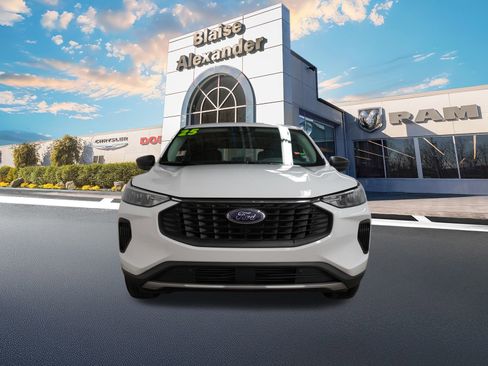 Used 2025 Ford Escape Active image 11