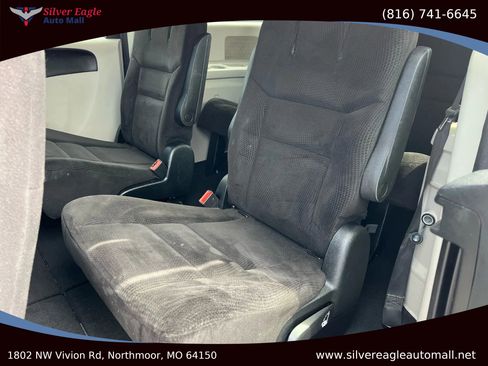 Used 2014 Dodge Grand Caravan SXT w/ Rear Park Assist Package image 11