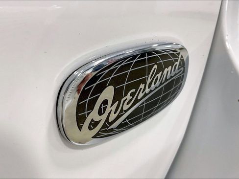 Used 2018 Jeep Grand Cherokee Overland AWD/4WD image 24