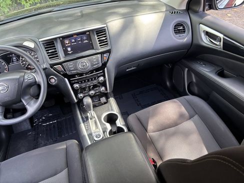 Used 2019 Nissan Pathfinder S AWD/4WD image 22