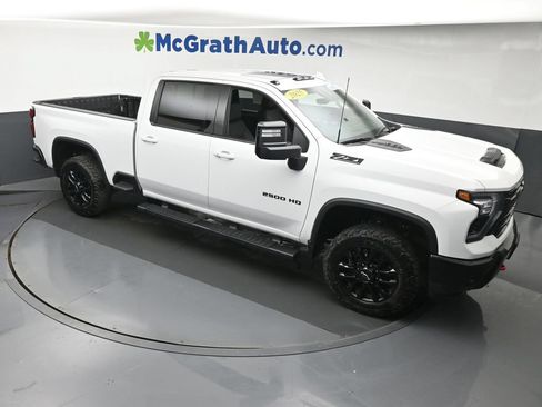 Used 2025 Chevrolet Silverado 2500 LTZ w/ LTZ Plus Package AWD/4WD image 3