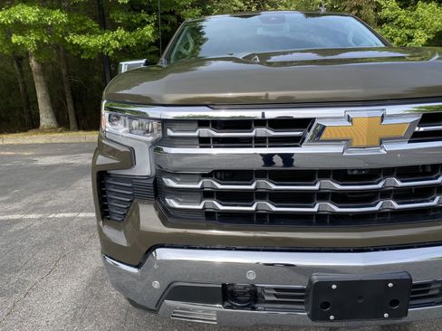 Used 2023 Chevrolet Silverado 1500 LTZ image 14