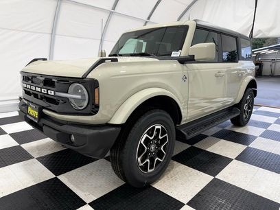 New 2025 Ford Bronco Outer Banks