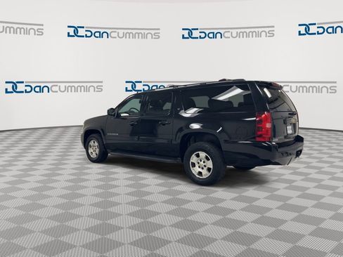 Used 2014 Chevrolet Suburban LT image 6