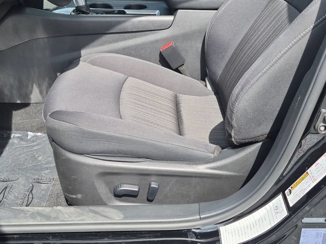 Used 2025 Nissan Altima 2.5 SV FWD image 14