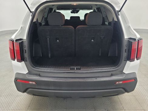 Used 2022 Kia Sorento LX image 29