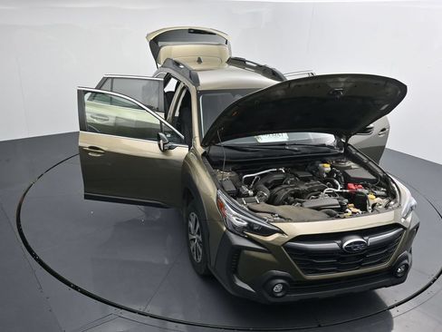 Used 2024 Subaru Outback Premium AWD/4WD image 25