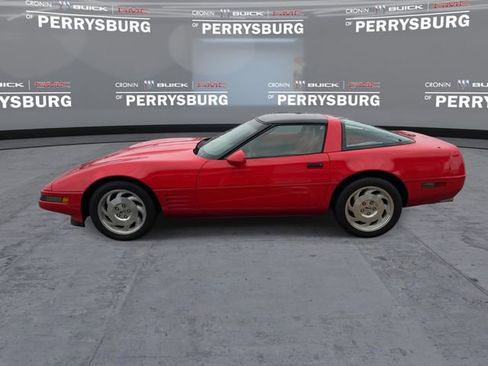 Used 1994 Chevrolet Corvette Coupe RWD image 5