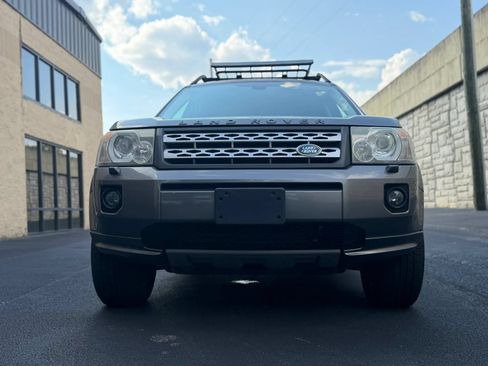 Used 2011 Land Rover LR2 HSE AWD/4WD image 38