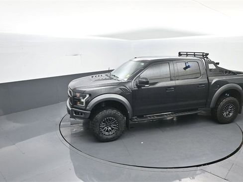 Certified 2018 Ford F150 Raptor w/ Equipment Group 802A Luxury image 26
