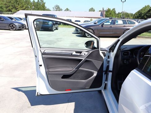Used 2016 Volkswagen GTI SE FWD image 32