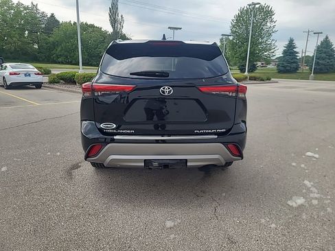 Used 2021 Toyota Highlander Platinum AWD/4WD image 6