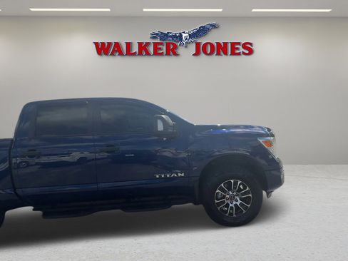 Used 2024 Nissan Titan SV w/ SV Convenience Package AWD/4WD image 13