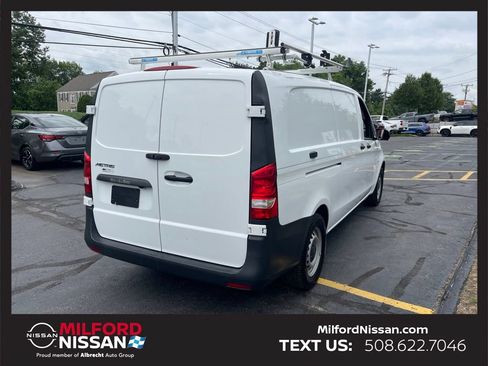 Used 2023 Mercedes-Benz Metris image 5